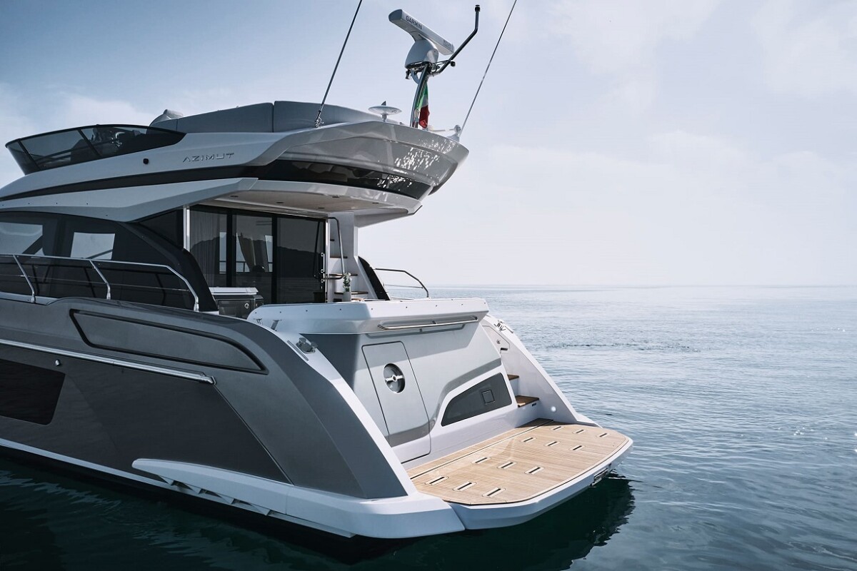 Azimut 53 