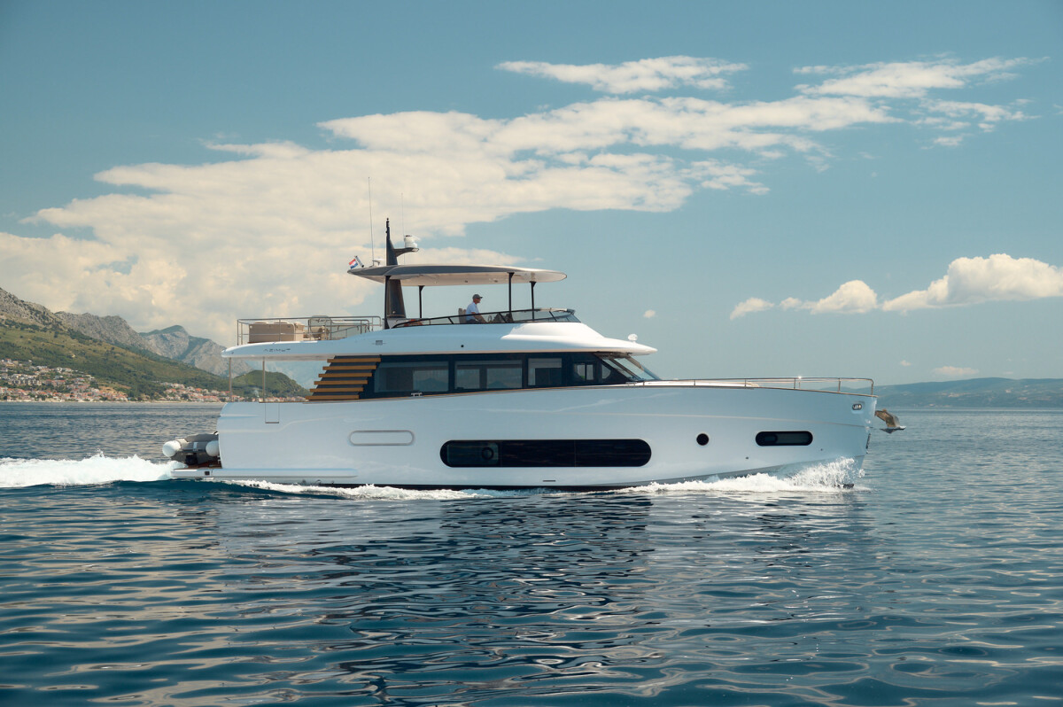 Azimut Magellano 66 Amparito V