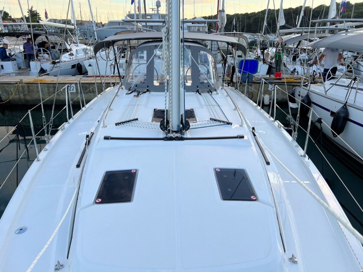 Bavaria C38 Mala Hana