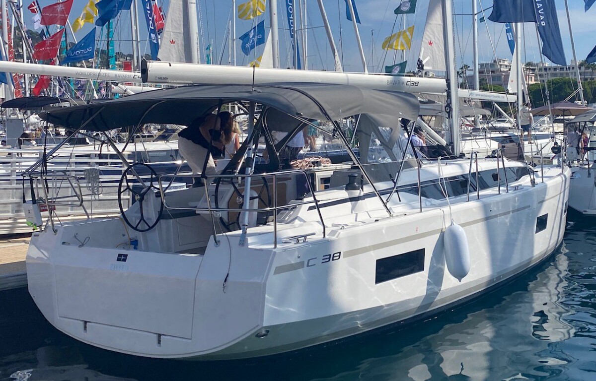 Bavaria C38 Luna 3