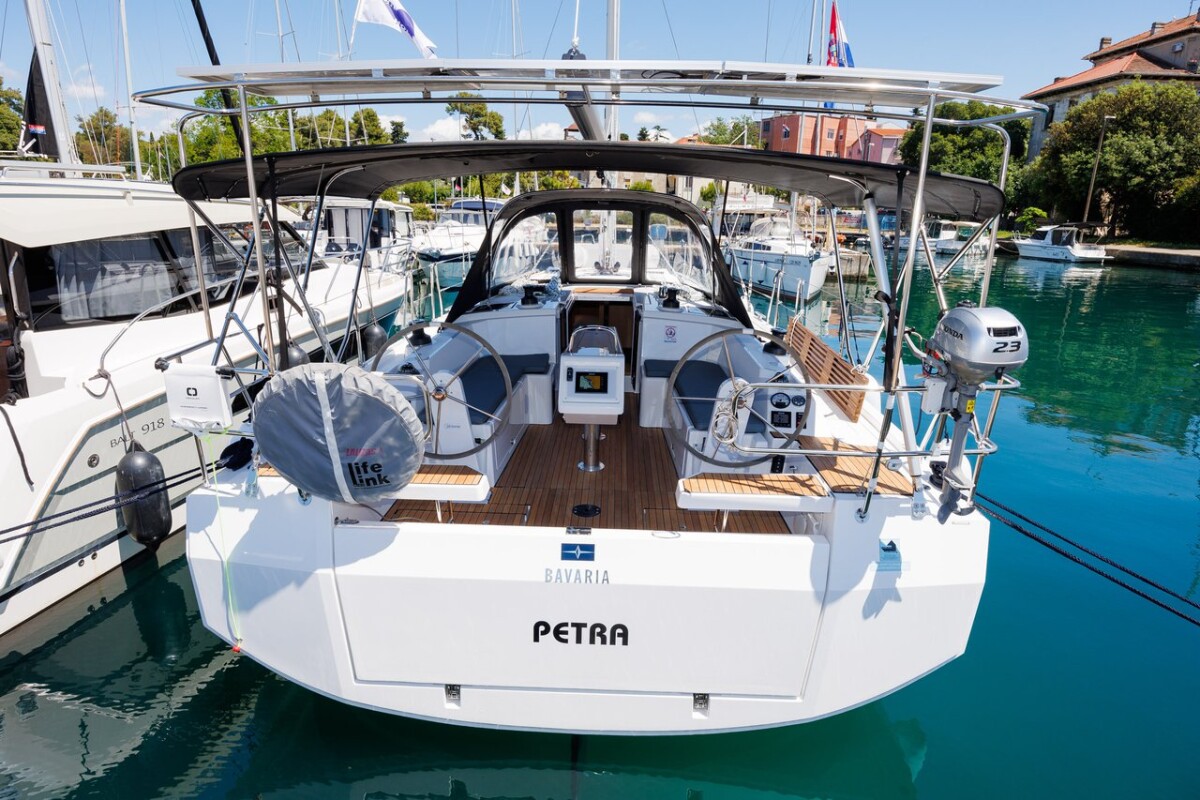 Bavaria C38 Petra