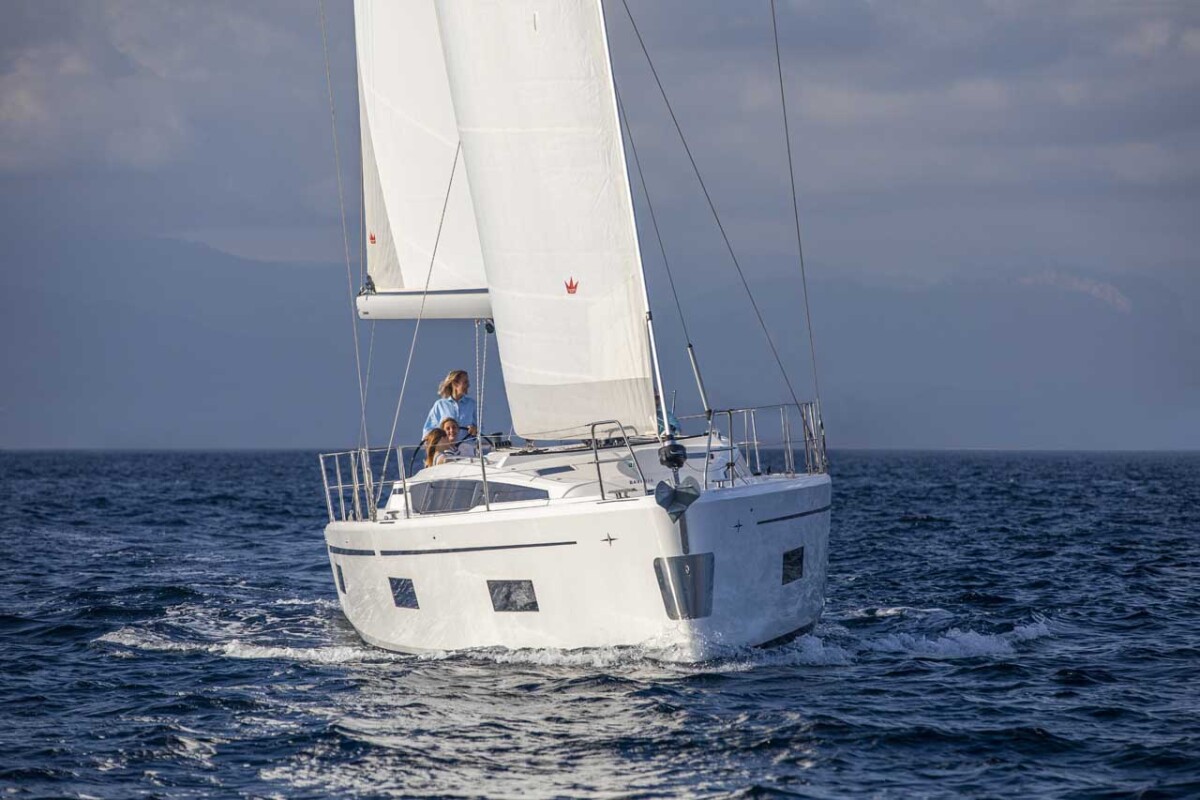 Bavaria C42 Style Aurelia