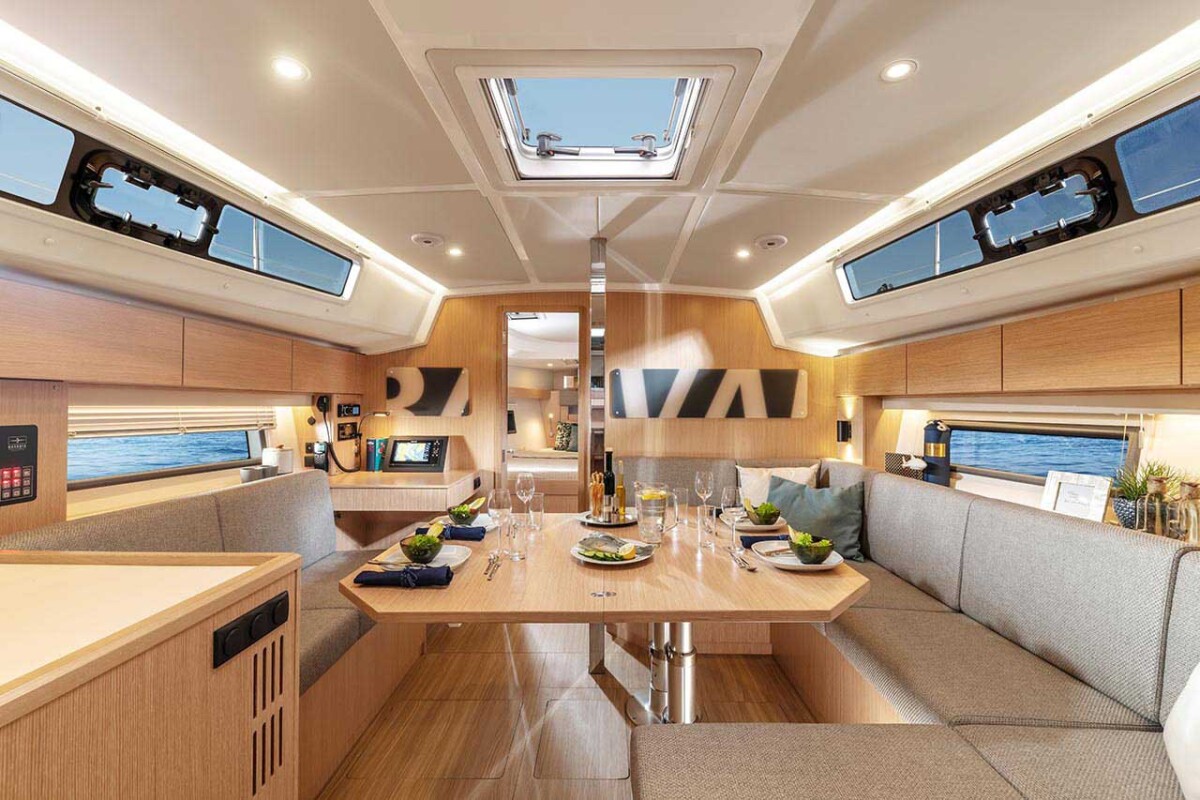 Bavaria C42 Style Aurelia