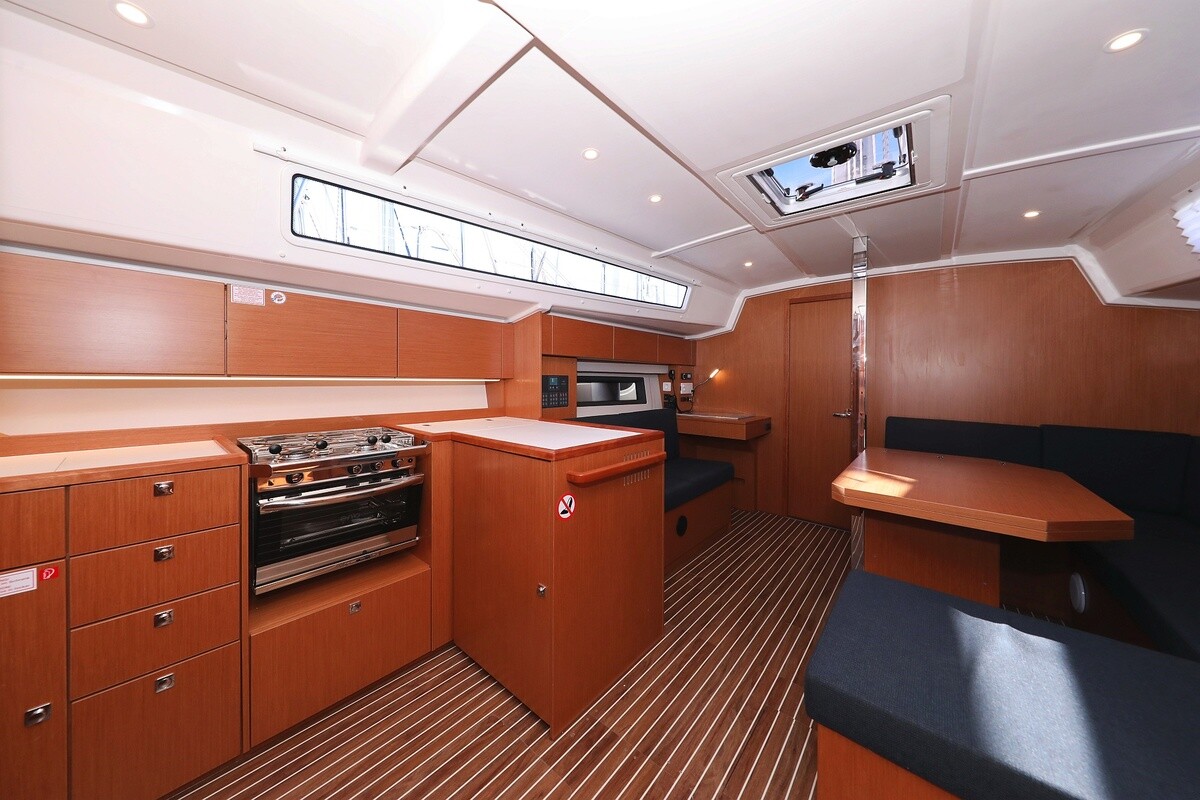 Bavaria C42 SeaTime