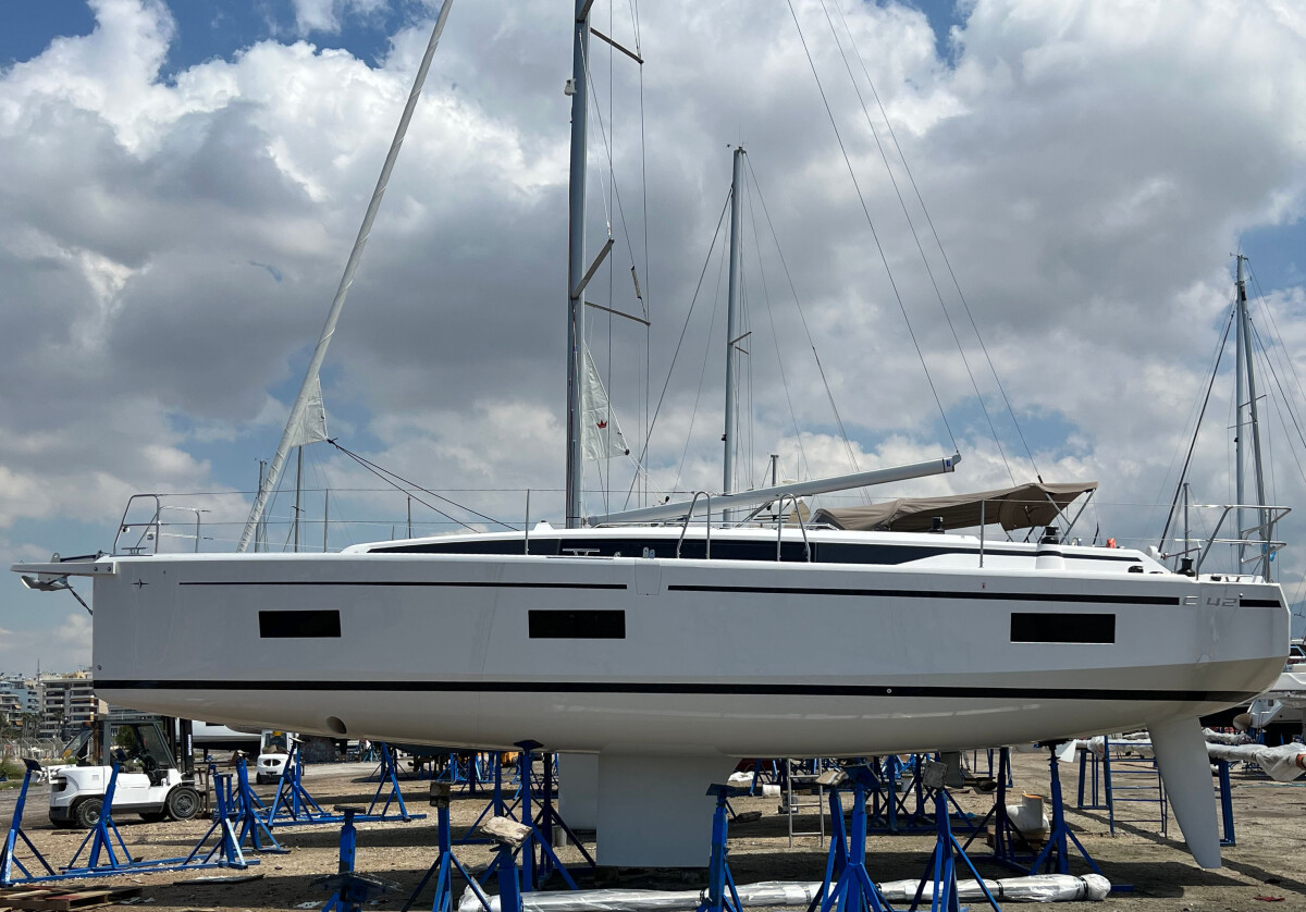 Bavaria C42 PRESTIGE