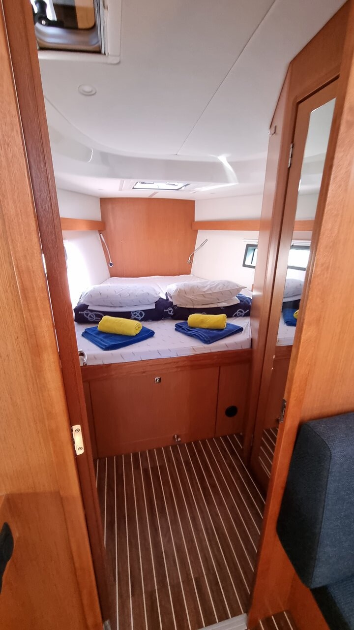 Bavaria C42 Quick Point