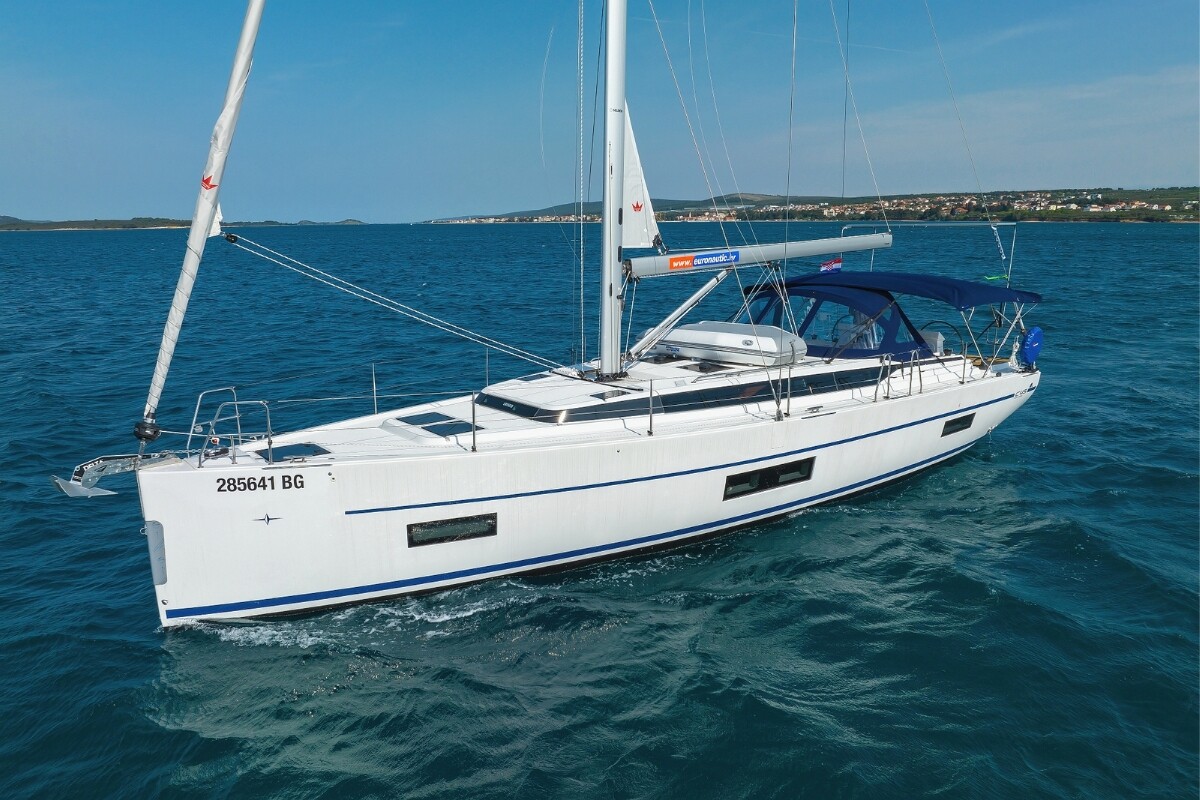 Bavaria C45 Holiday Bella