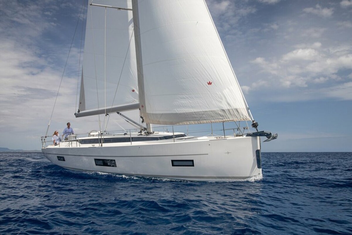 Bavaria C45 Style Aria