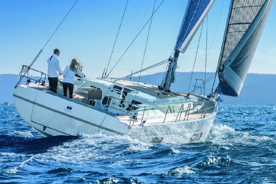 Bavaria C45 Dawn