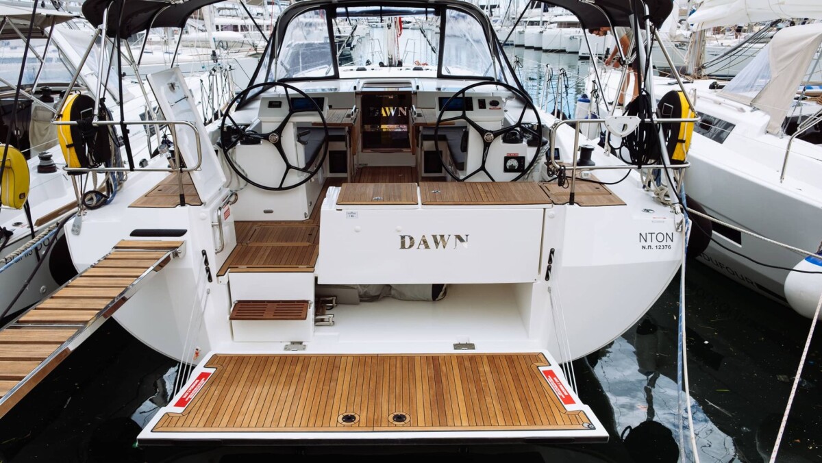 Bavaria C45 Dawn