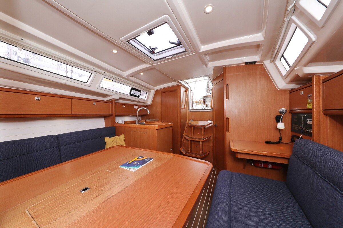 Bavaria Cruiser 33 Homeoffice