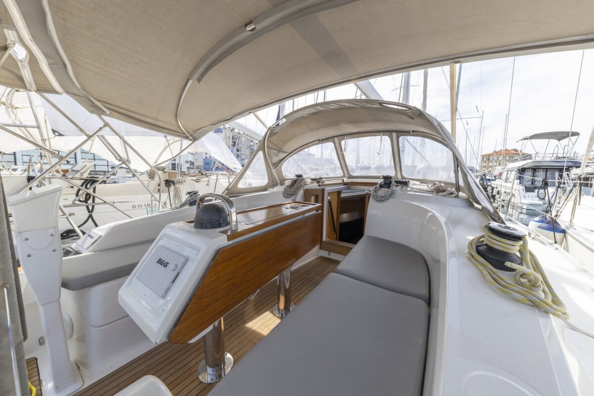 Bavaria Cruiser 34 Style Lina