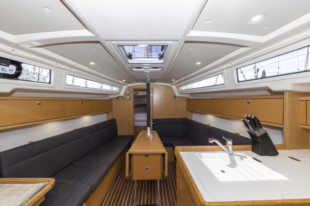 Bavaria Cruiser 34 Style Lina