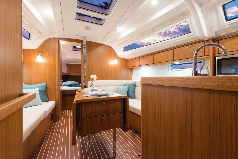 Bavaria Cruiser 37 Lady Lana