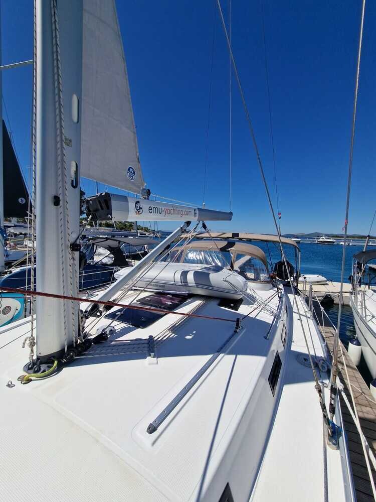 alea sailing yacht price