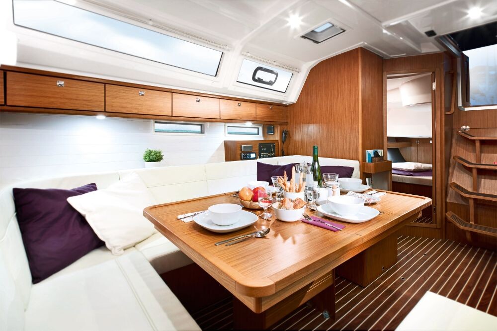 Bavaria Cruiser 46 White Cloud