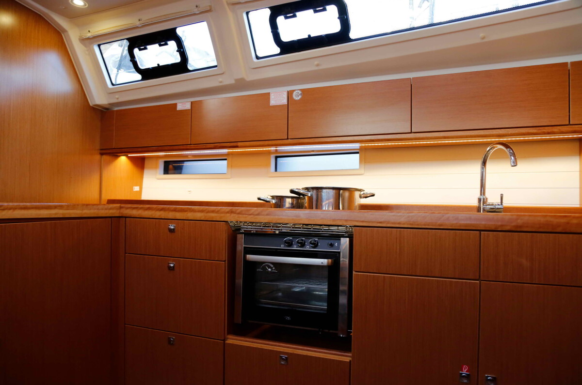 Bavaria Cruiser 46 ECONOMY