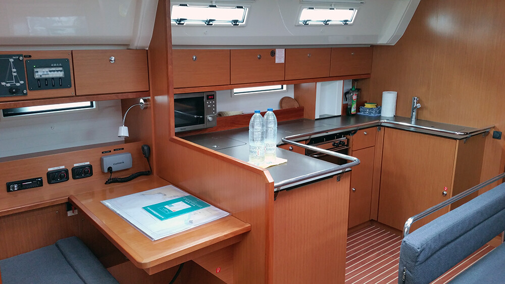 Bavaria Cruiser 50 Silver Cloud 