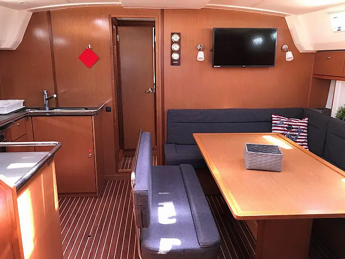 Bavaria Cruiser 50 Juniper