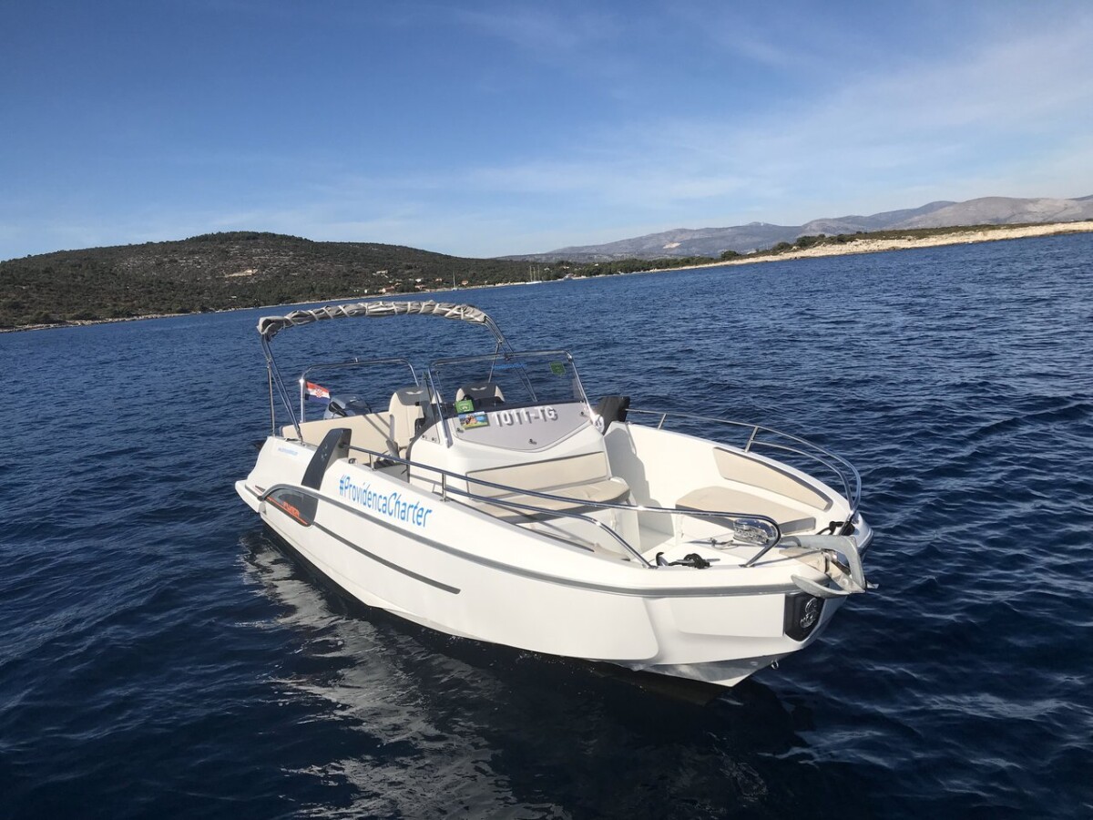 Beneteau Beneath Flyer 7.7 Space Deck