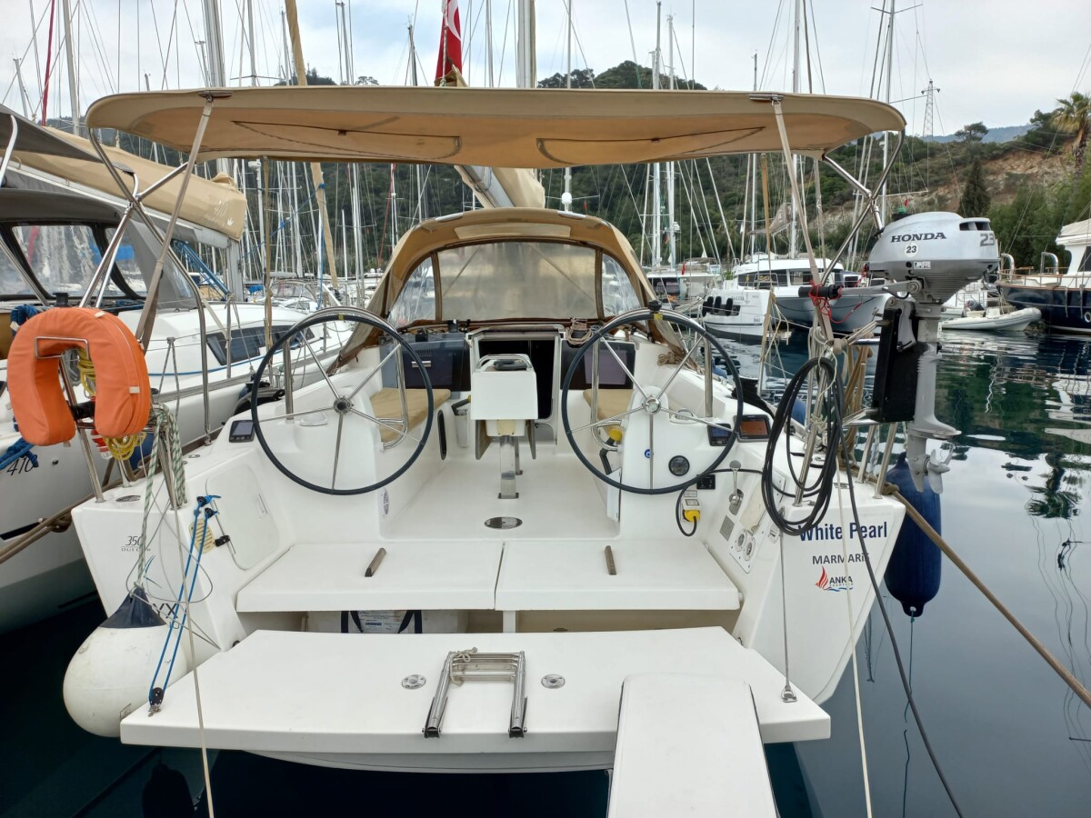 Dufour 350 GL White Pearl