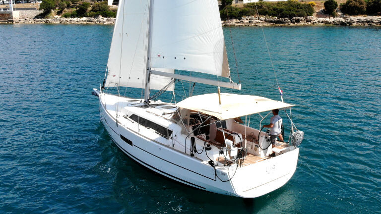 Dufour 382 GL Lia