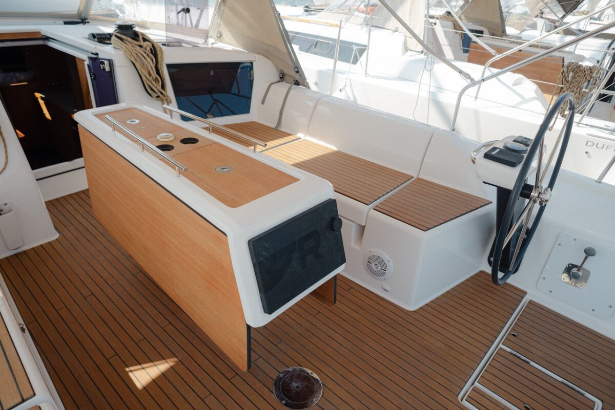 Dufour 430 Armonia