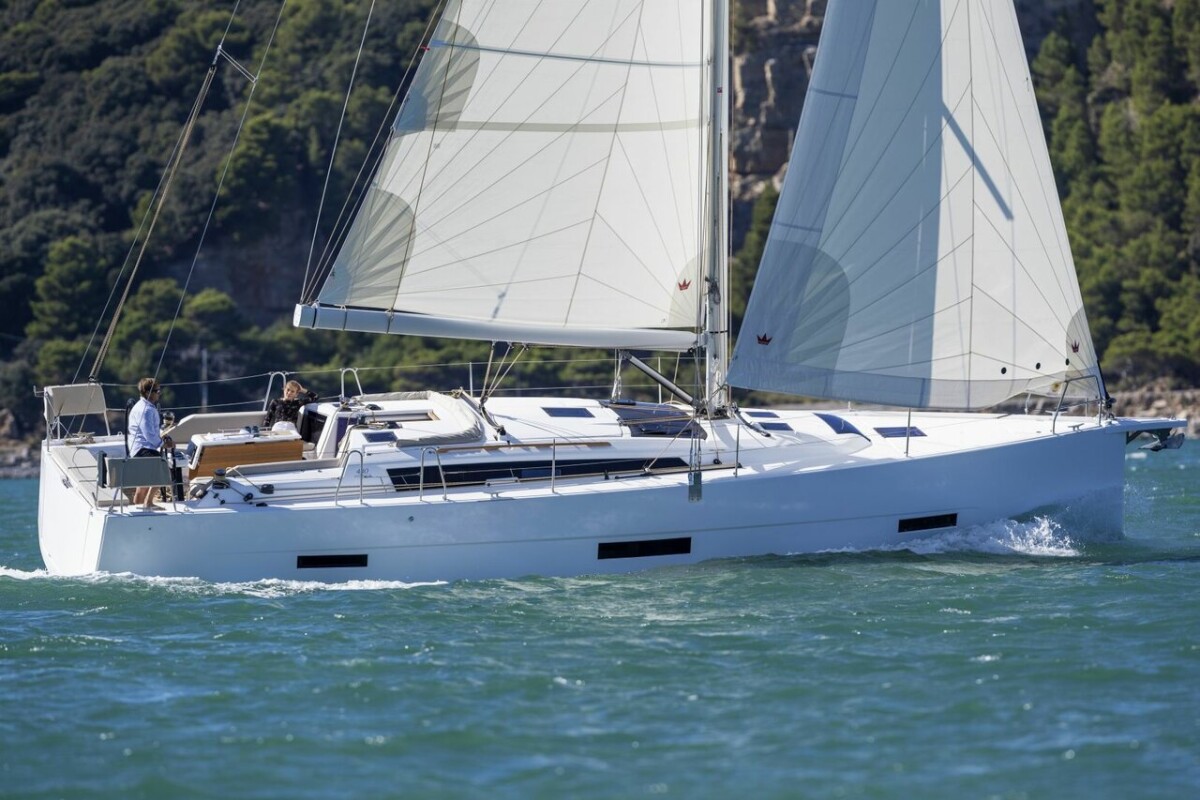 Dufour 430 Dancer