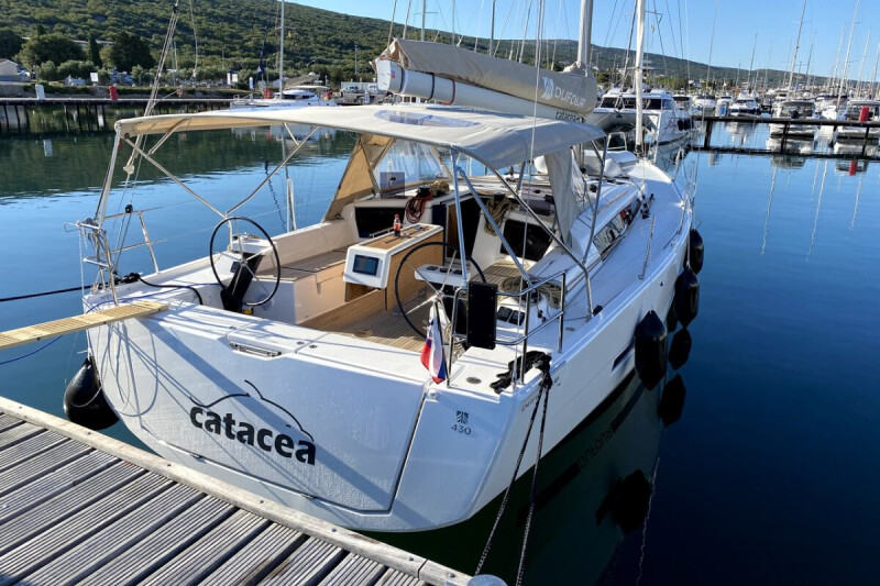 Dufour 430 Catacea