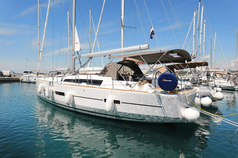 Dufour 460 GL SunnyLife