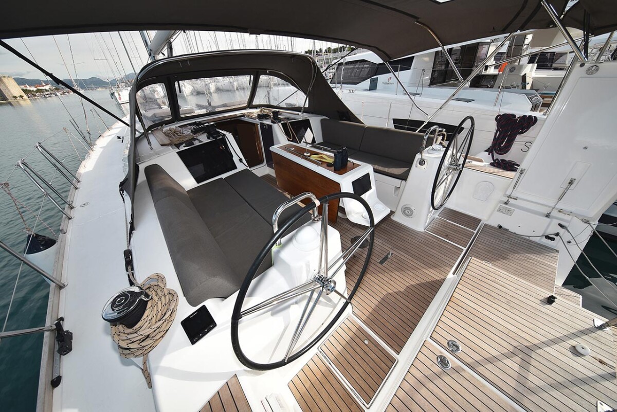 Dufour 460 GL Sea Shadow