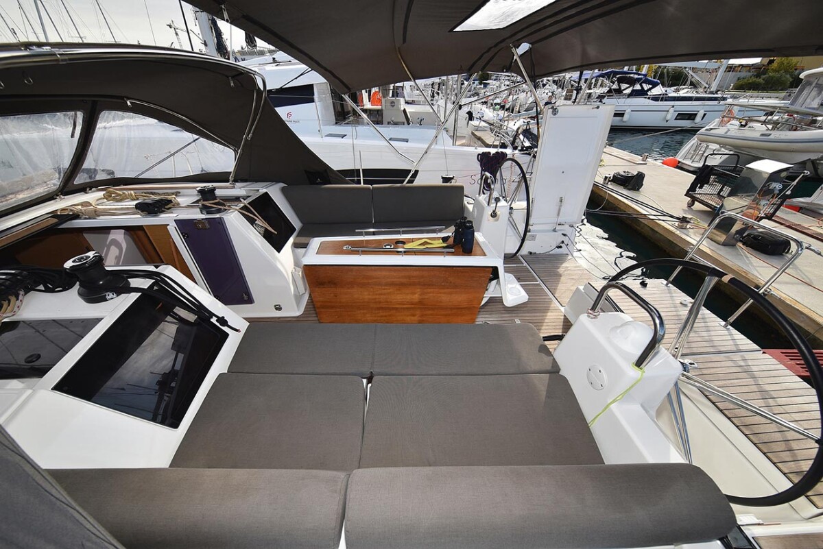 Dufour 460 GL Sea Shadow