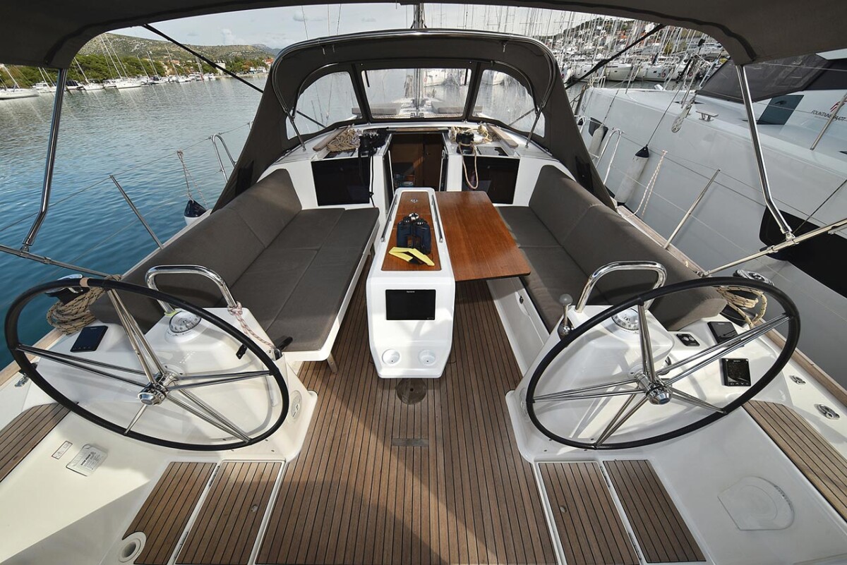 Dufour 460 GL Sea Shadow