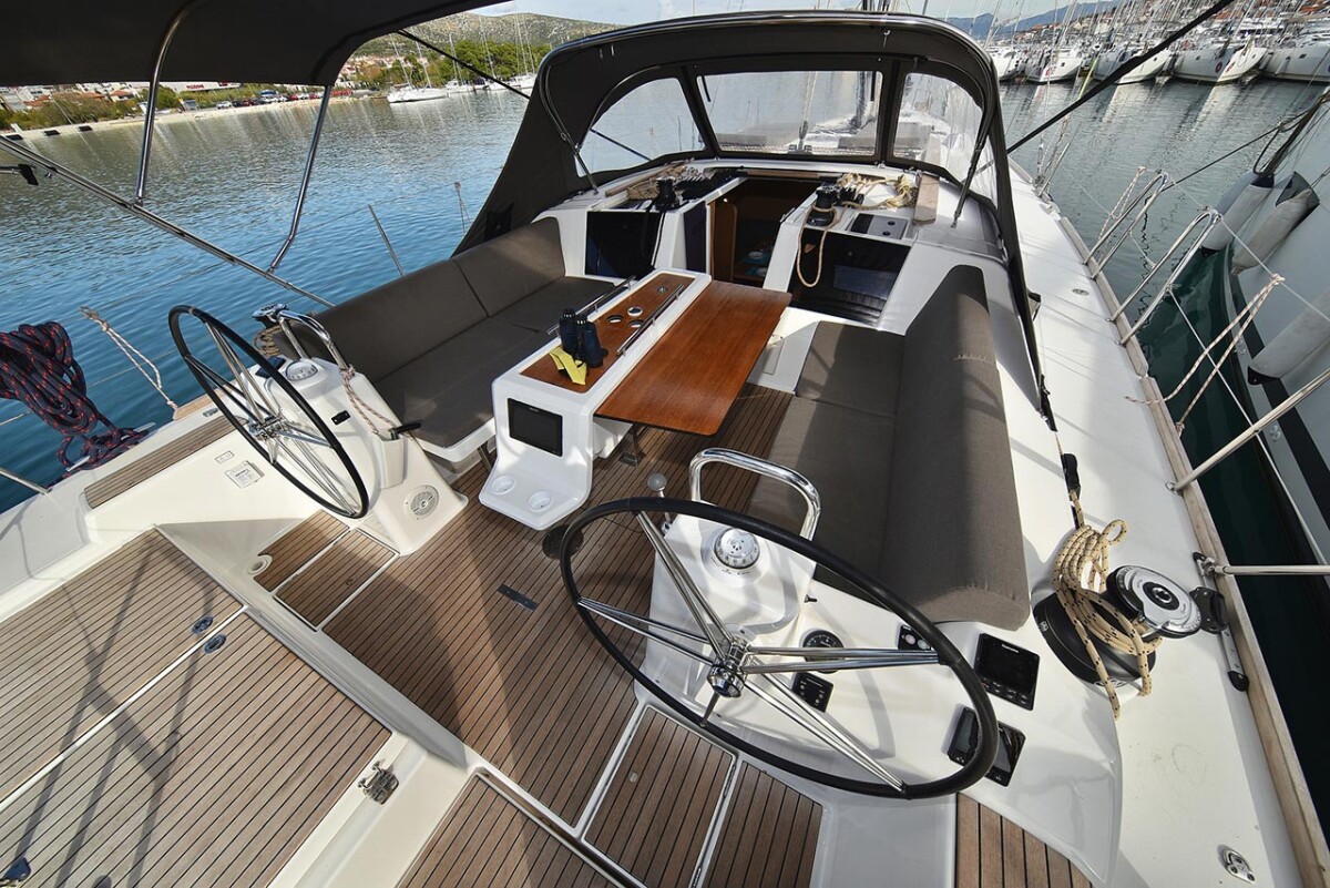 Dufour 460 GL Sea Shadow