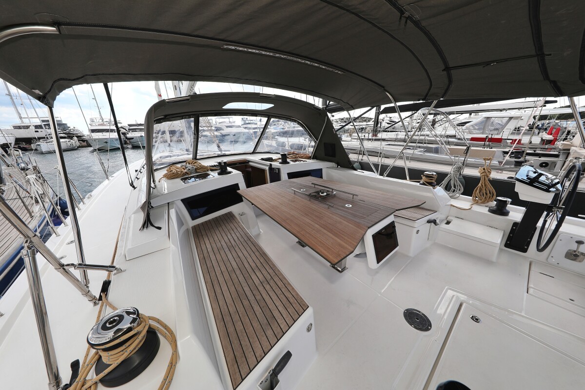 Dufour 470 Fantasea