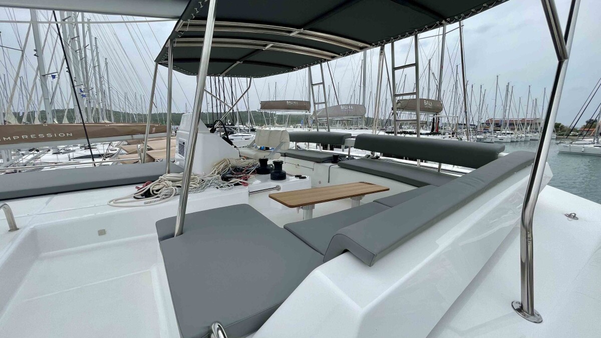 Dufour 48 Catamaran Nirvana