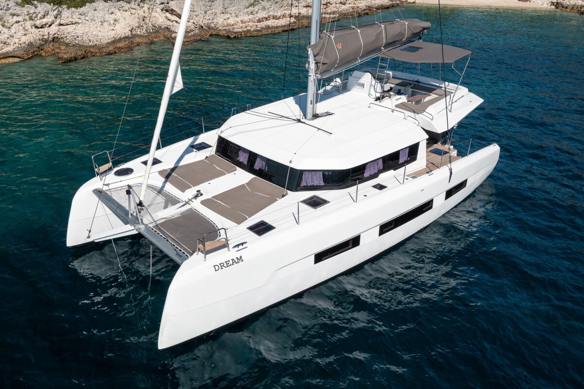 Dufour 48 Catamaran Dream