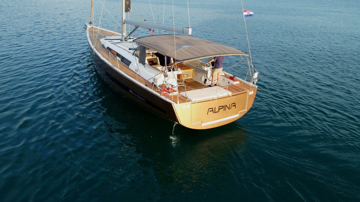 Dufour 56 Exclusive Alpina