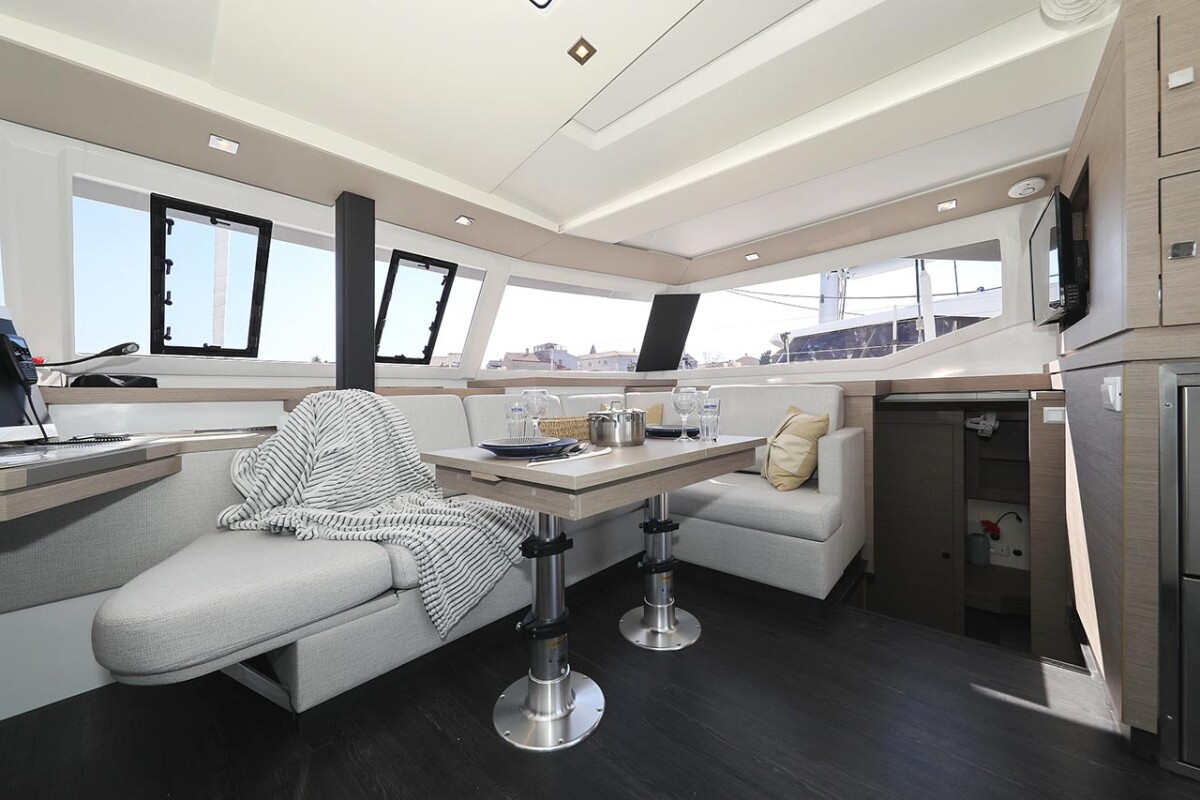 Fountaine Pajot Astrea 42 Umami