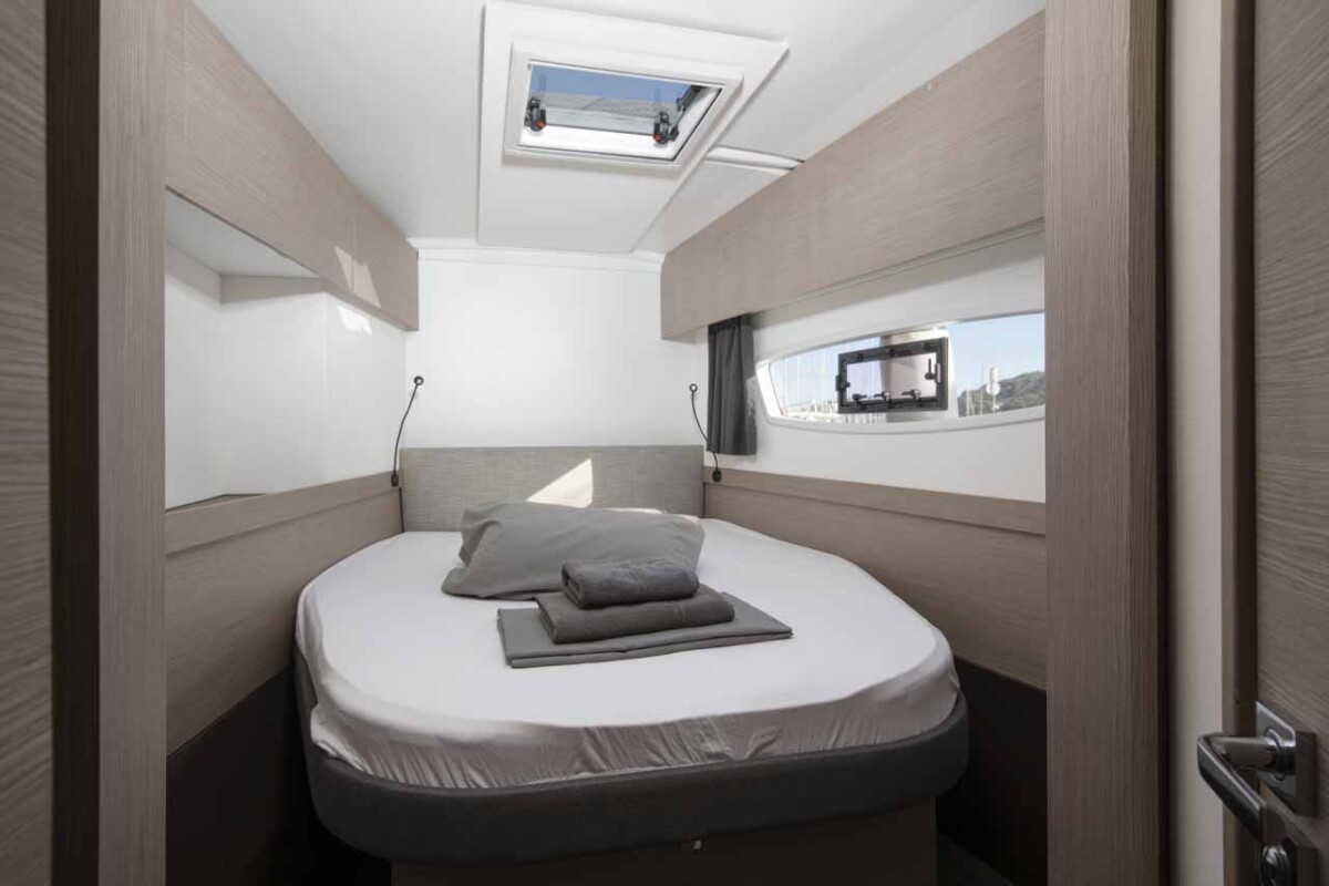 Fountaine Pajot Astrea 42 Follow the Sun