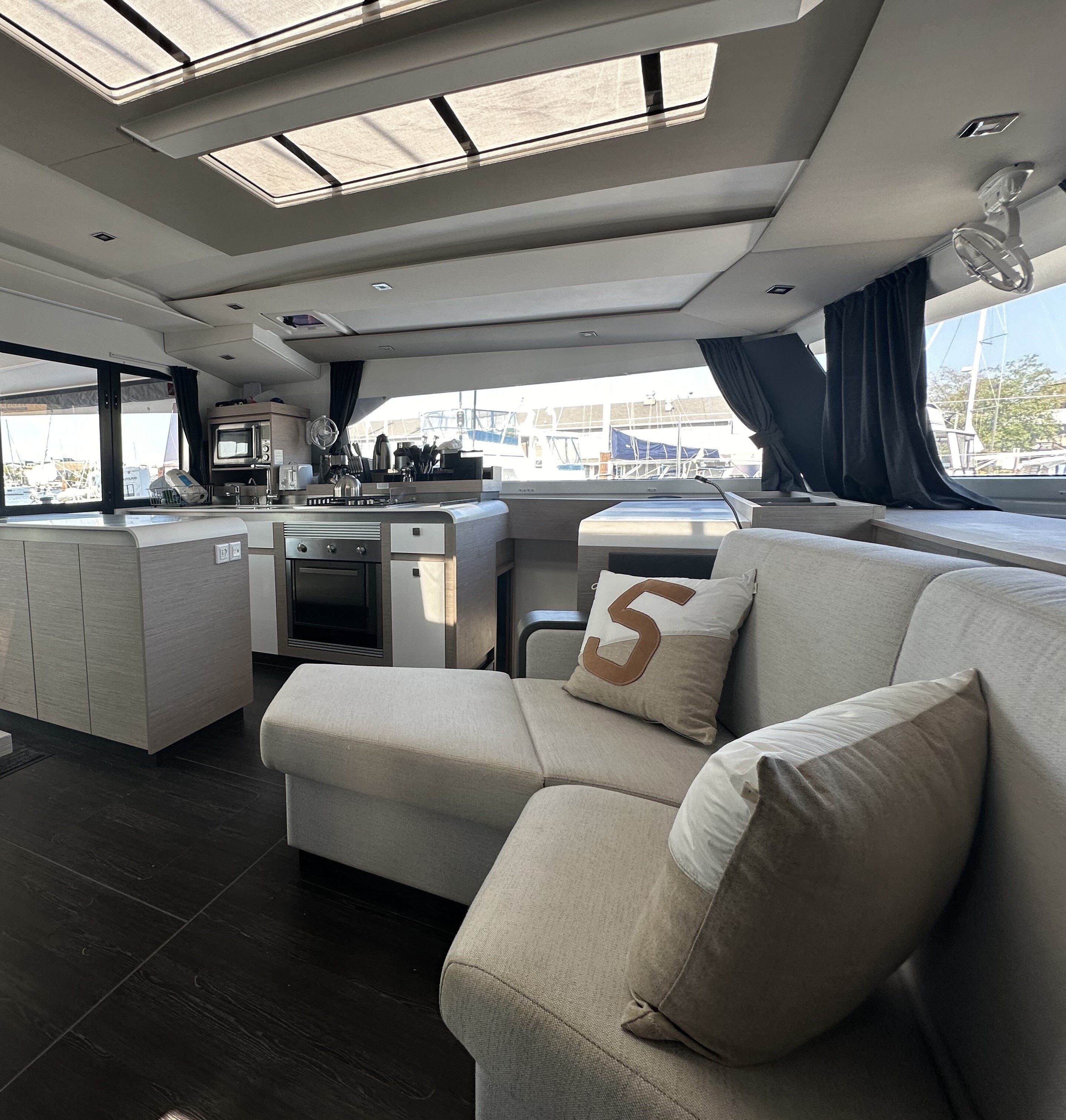 Fountaine Pajot Aura 51 Bountiful