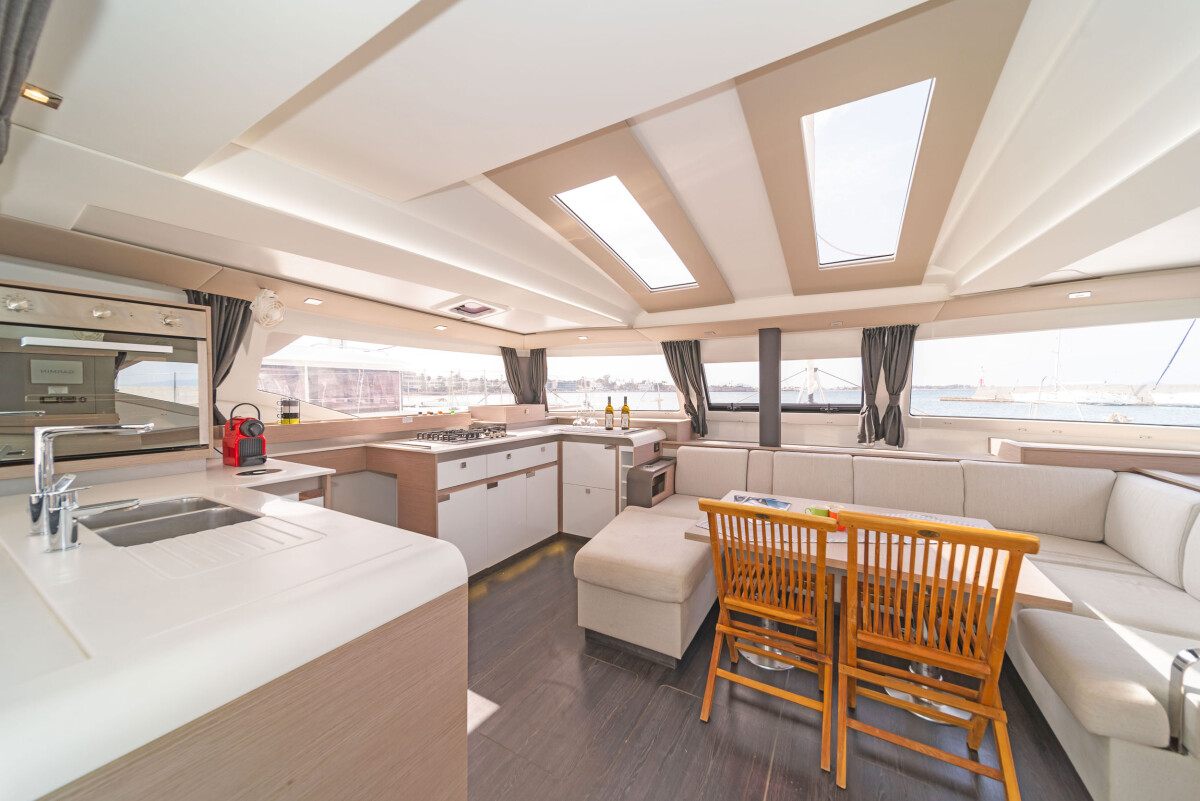 Fountaine Pajot Elba 45 Night Breeze