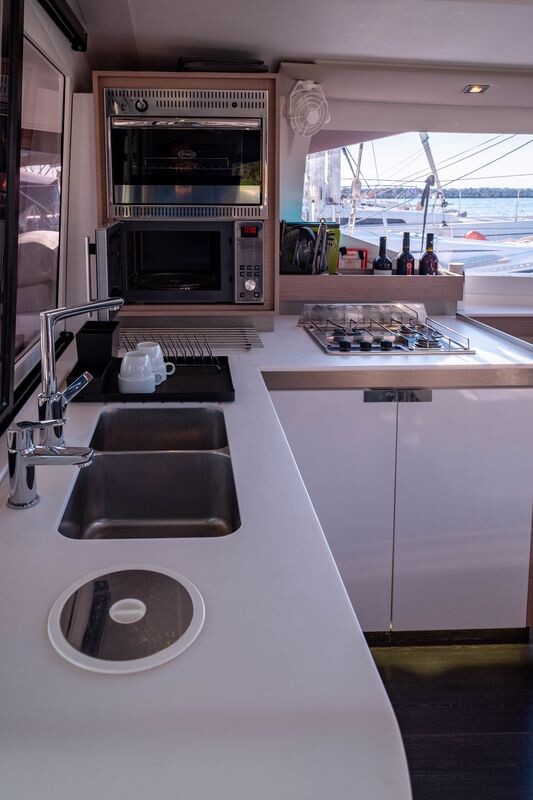 Fountaine Pajot Isla 40 Artemis