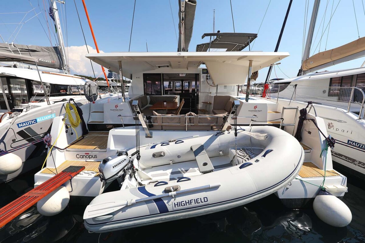 Fountaine Pajot Lucia 40 Canopus