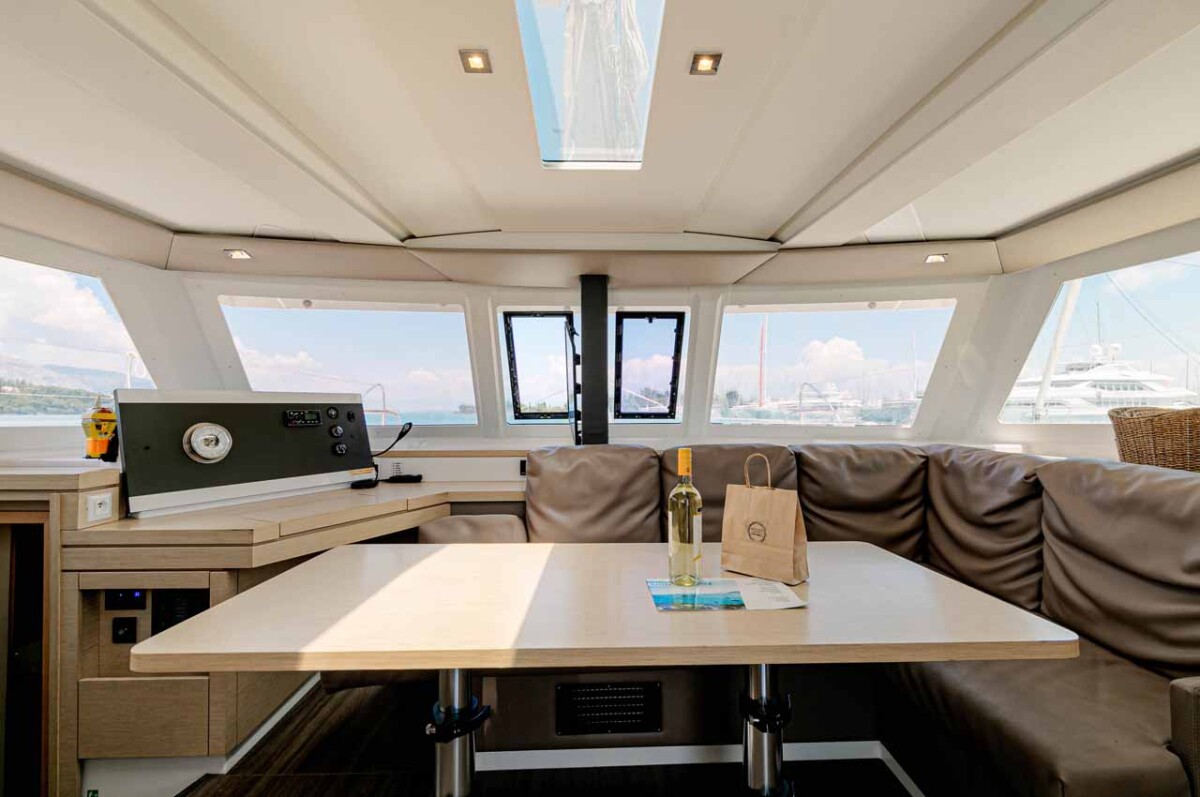 Fountaine Pajot Lucia 40 Servus