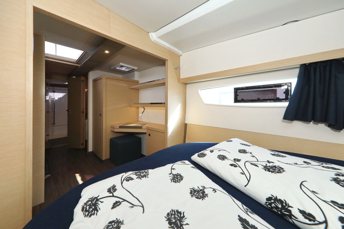 Fountaine Pajot Lucia 40 