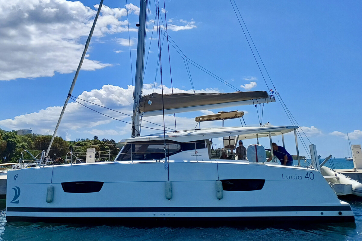 Fountaine Pajot Lucia 40 Luce