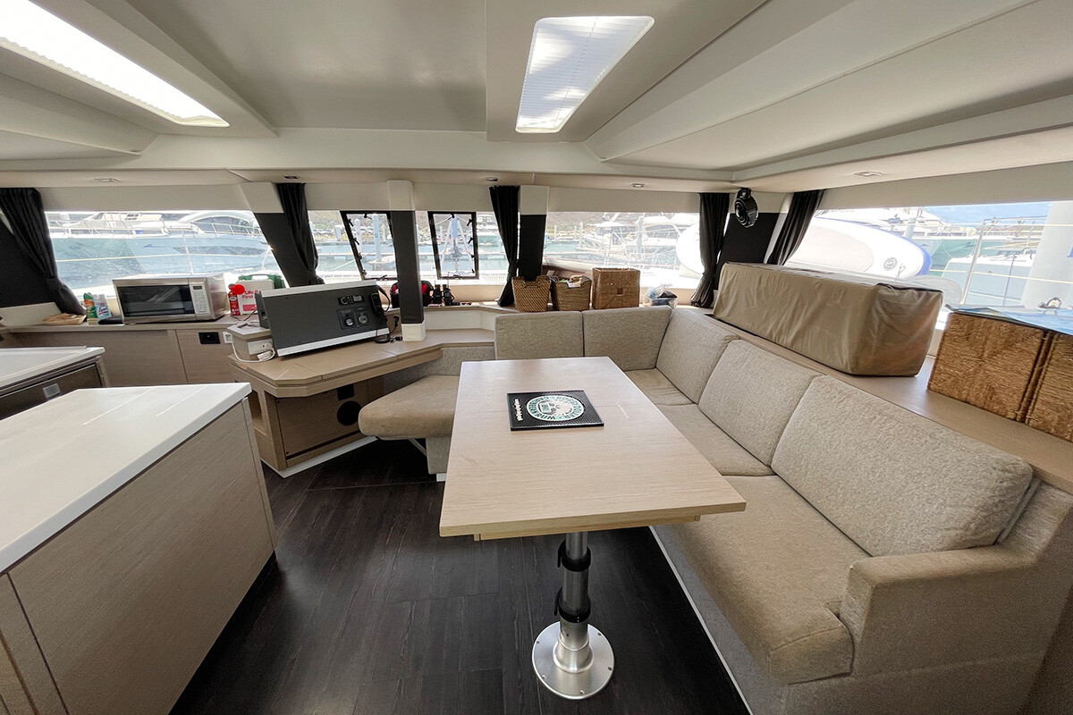 Fountaine Pajot Saba 50 Good Vibrations