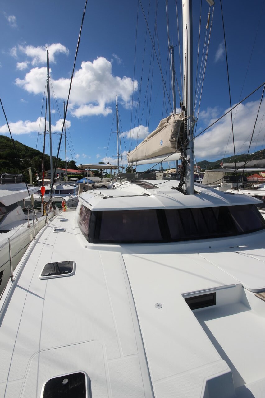 Fountaine Pajot Saba 50 Apres Ski