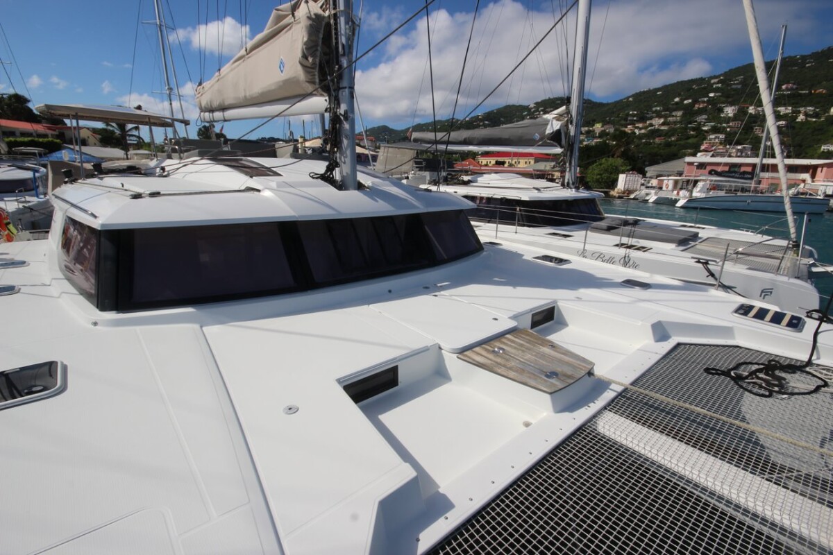 Fountaine Pajot Saba 50 Apres Ski